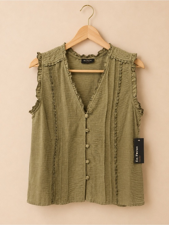 Enfocus Studio Tops - Enfocus Studio Olive Ruffle-Trim Button-Front Sleeveless Top-Brand new! ✨✨✨